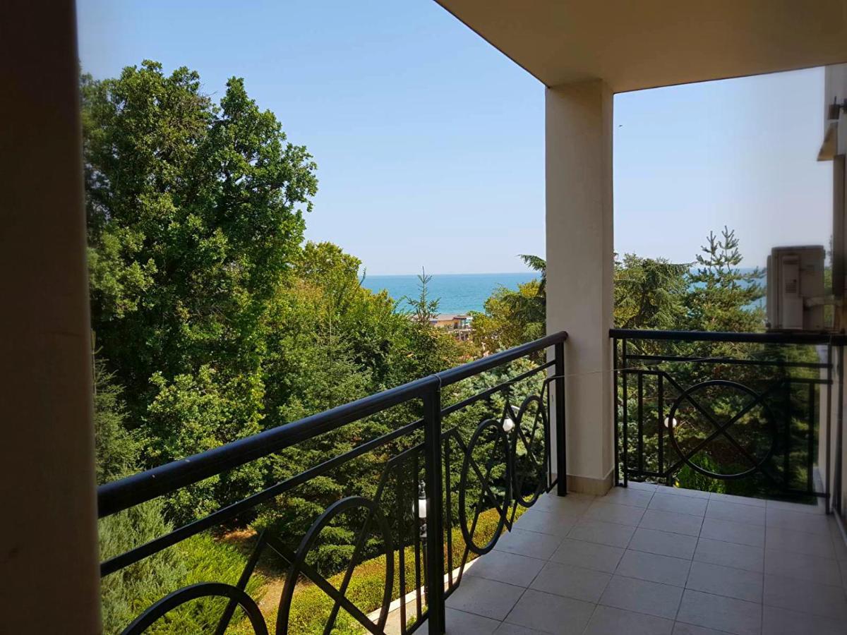 Golden Sands Rentals Apartments エクステリア 写真