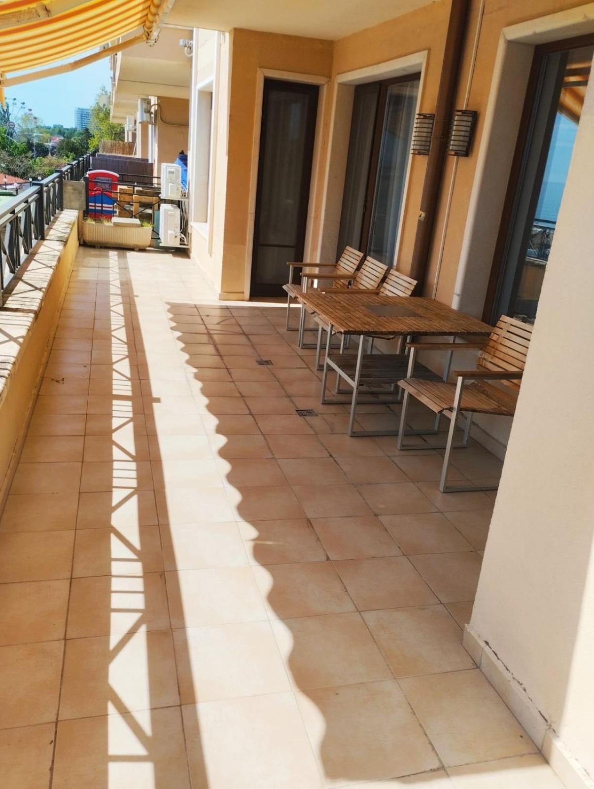 Golden Sands Rentals Apartments エクステリア 写真