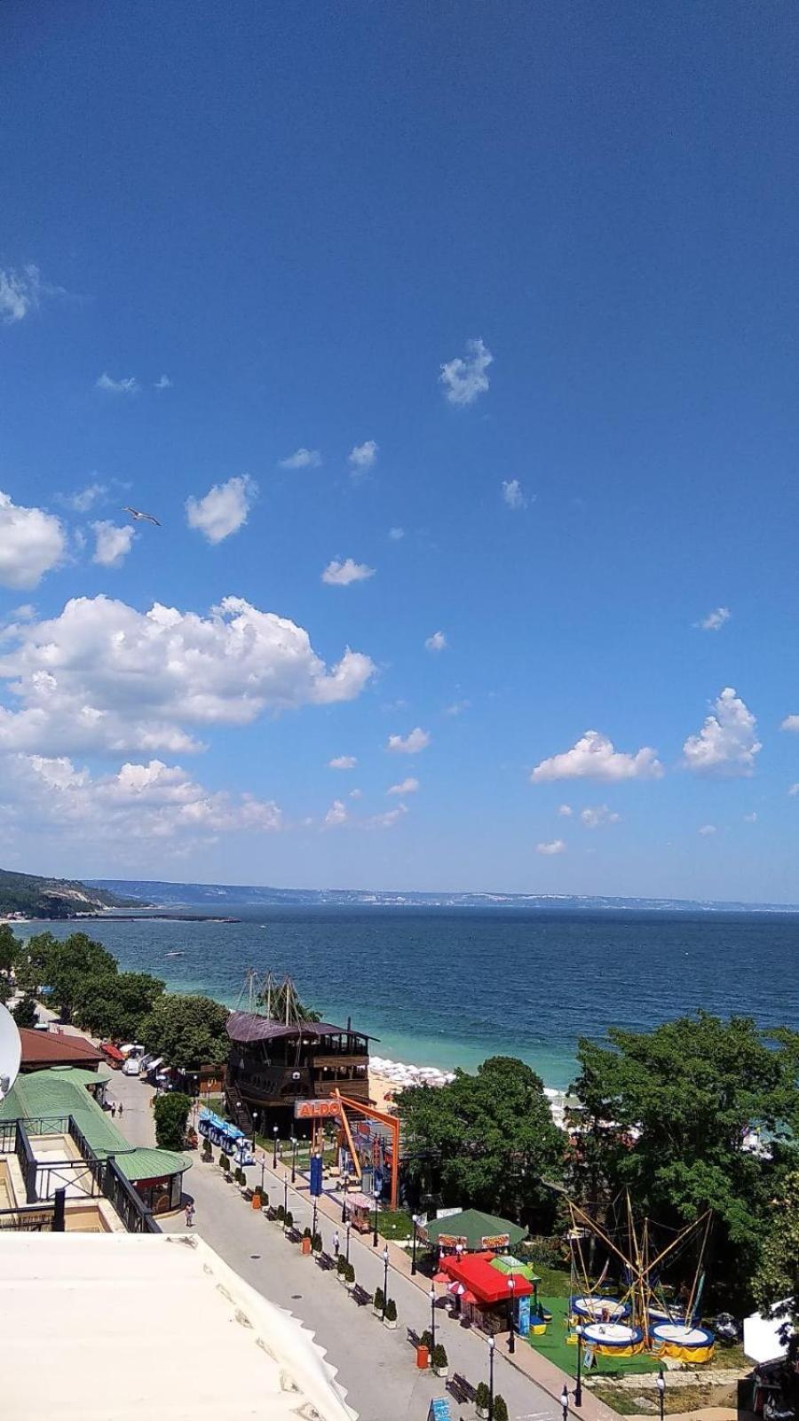 Golden Sands Rentals Apartments エクステリア 写真