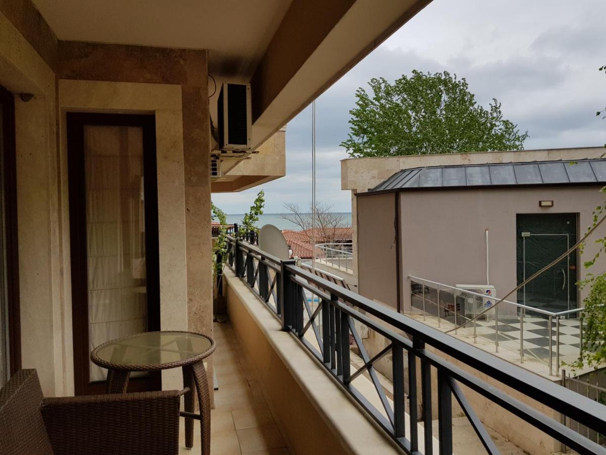 Golden Sands Rentals Apartments エクステリア 写真
